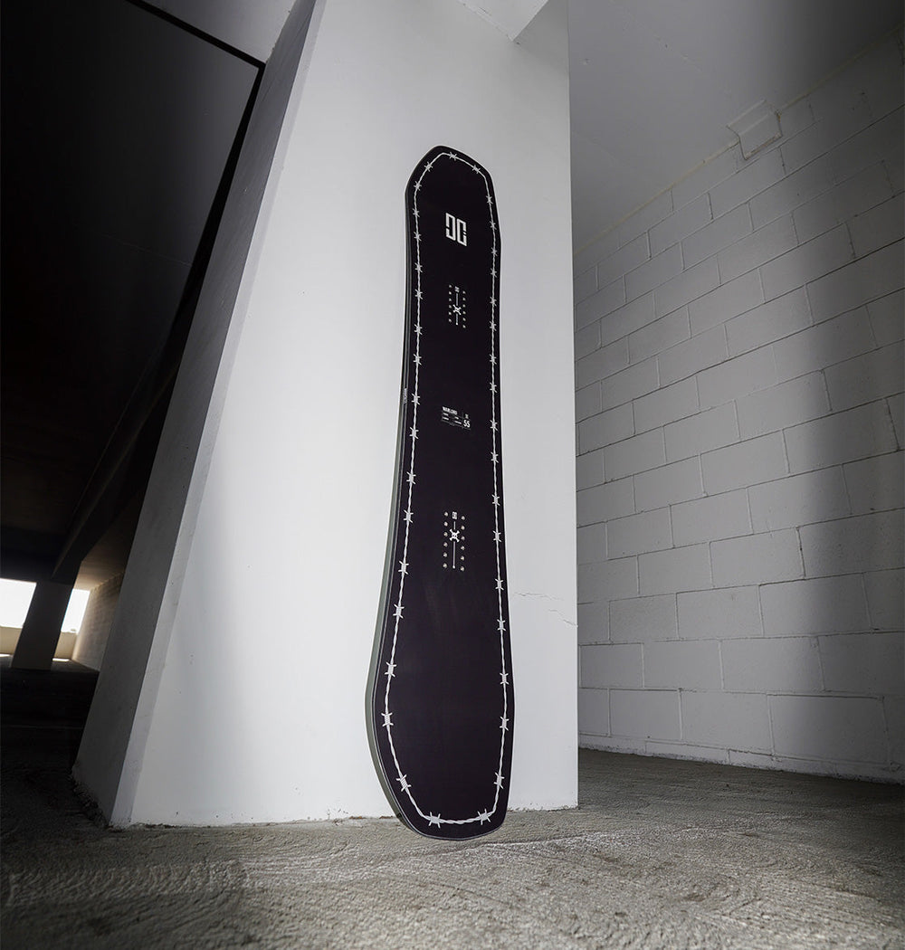 DC Warlord Snowboard | True Twin | Camber - black-white